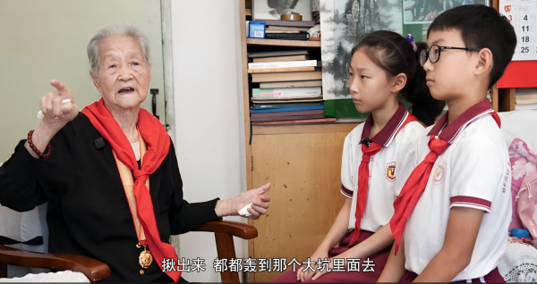东方汇赢 北京外国语大学附属外国语学校邀请94岁抗战老兵讲开学第一课